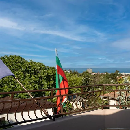 Pensiune La Casa