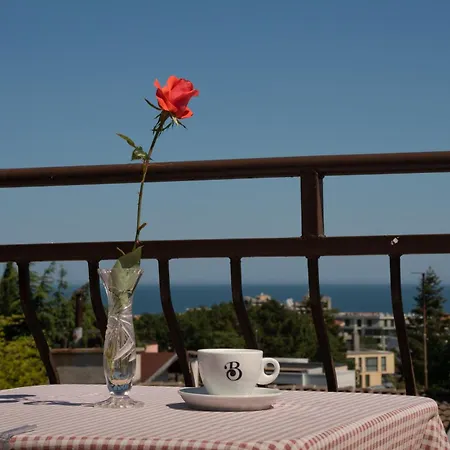 La Casa Pensiune Varna