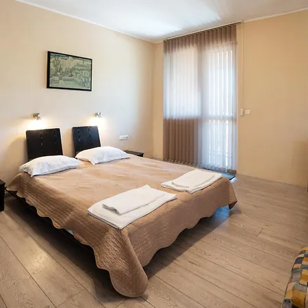 La Casa Pensiune Varna