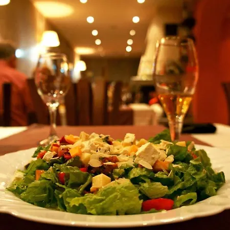 拉卡萨旅馆 3* 瓦爾納