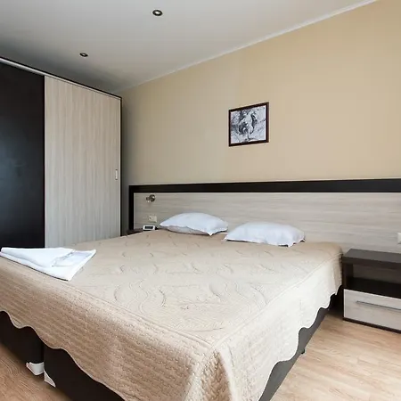 Pensiune La Casa 3*