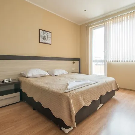 Pensiune La Casa