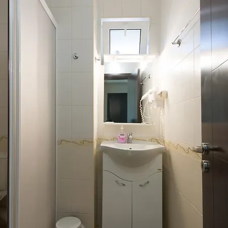 Pensiune La Casa 3*