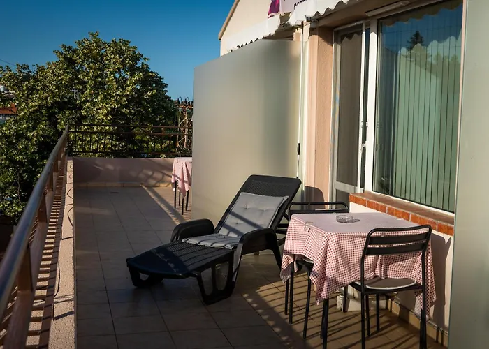 La Casa 3*