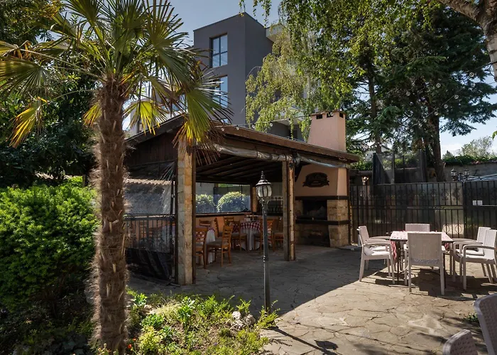 La Casa Guest house 3*